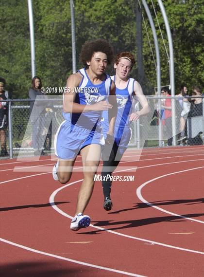 Thumbnail 3 in Sierra Foothill League Tri Meet photogallery.