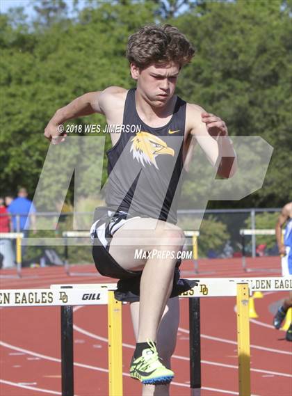 Thumbnail 1 in Sierra Foothill League Tri Meet photogallery.
