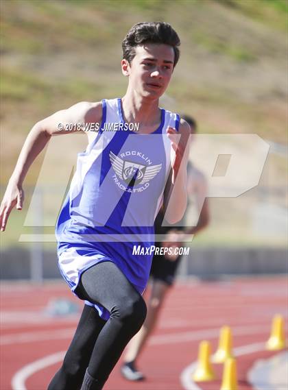 Thumbnail 2 in Sierra Foothill League Tri Meet photogallery.