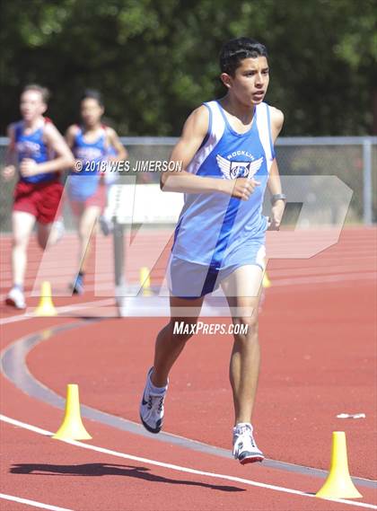 Thumbnail 3 in Sierra Foothill League Tri Meet photogallery.