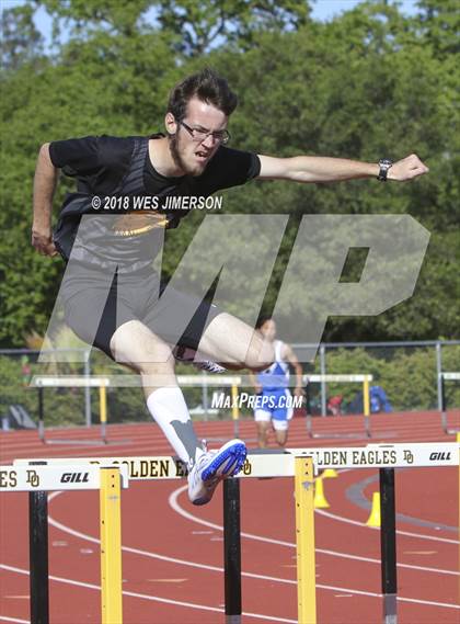 Thumbnail 3 in Sierra Foothill League Tri Meet photogallery.