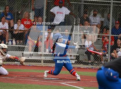 Thumbnail 3 in Pineville vs. John Curtis Christian (LHSAA Division 1 Non Select Semifinal) photogallery.