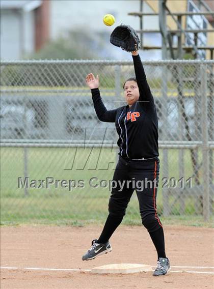 Thumbnail 2 in La Puente @ Cabrillo photogallery.