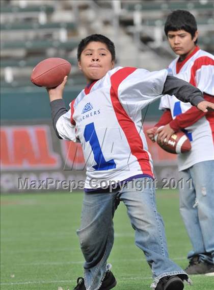 Thumbnail 2 in Campolindo vs. Washington Union (CIF State D3 Final) photogallery.