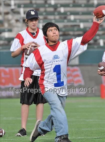 Thumbnail 2 in Campolindo vs. Washington Union (CIF State D3 Final) photogallery.