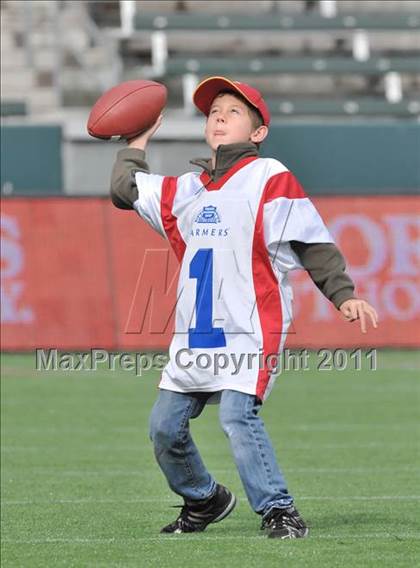Thumbnail 1 in Campolindo vs. Washington Union (CIF State D3 Final) photogallery.