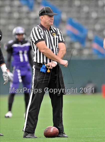 Thumbnail 3 in Campolindo vs. Washington Union (CIF State D3 Final) photogallery.