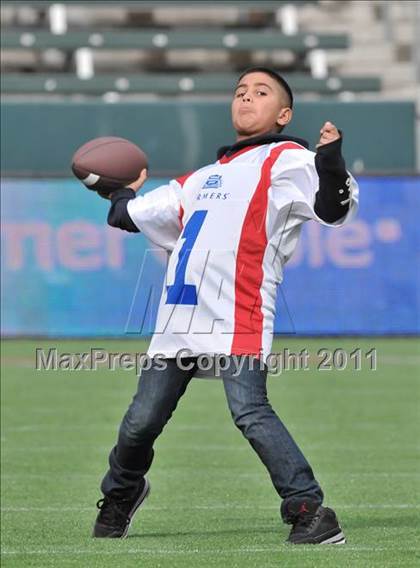 Thumbnail 1 in Campolindo vs. Washington Union (CIF State D3 Final) photogallery.
