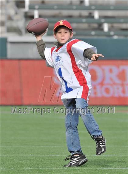 Thumbnail 3 in Campolindo vs. Washington Union (CIF State D3 Final) photogallery.