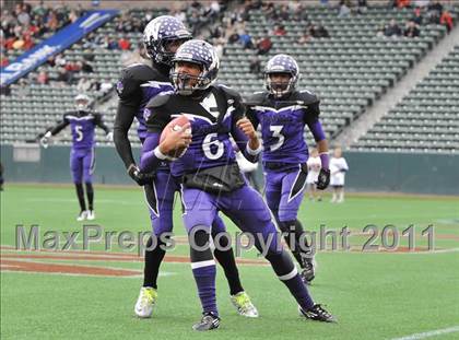 Thumbnail 2 in Campolindo vs. Washington Union (CIF State D3 Final) photogallery.