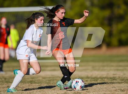 Thumbnail 2 in Tabb vs. Gloucester (Scrimmage) photogallery.