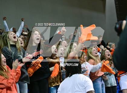 Thumbnail 2 in Nashville vs. Farmington (AAA 4A State Final) photogallery.