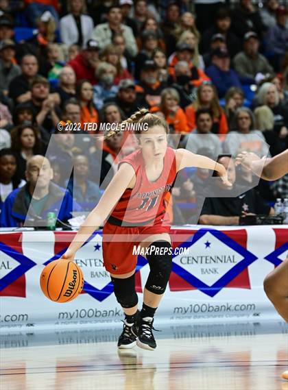 Thumbnail 3 in Nashville vs. Farmington (AAA 4A State Final) photogallery.
