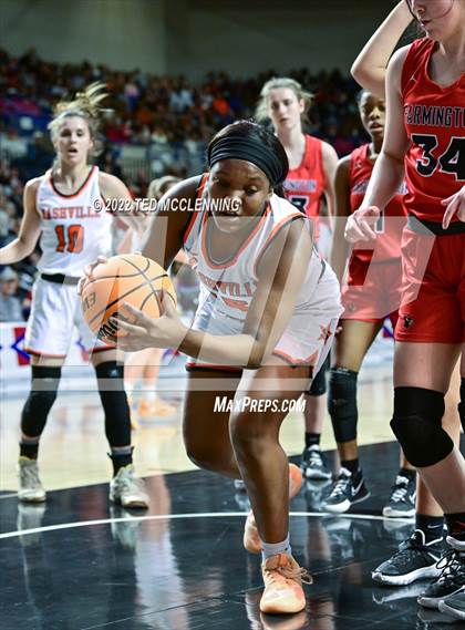 Thumbnail 2 in Nashville vs. Farmington (AAA 4A State Final) photogallery.