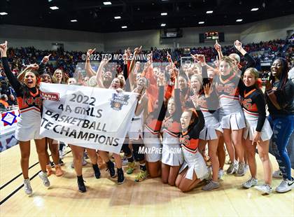 Thumbnail 3 in Nashville vs. Farmington (AAA 4A State Final) photogallery.