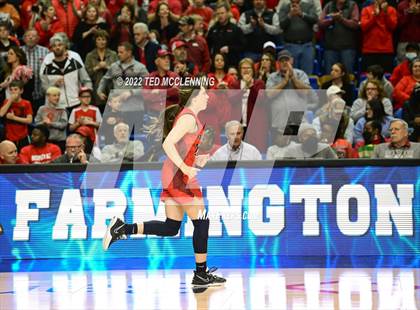 Thumbnail 3 in Nashville vs. Farmington (AAA 4A State Final) photogallery.