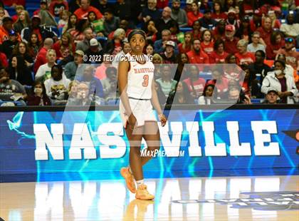 Thumbnail 1 in Nashville vs. Farmington (AAA 4A State Final) photogallery.