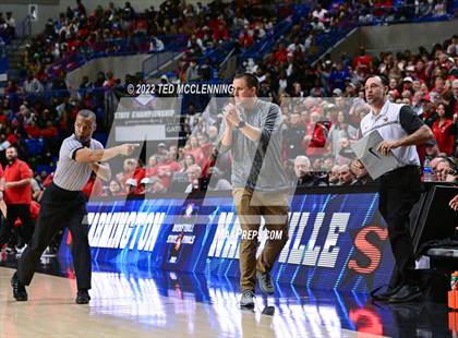 Thumbnail 3 in Nashville vs. Farmington (AAA 4A State Final) photogallery.