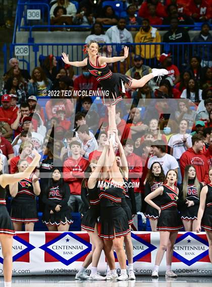 Thumbnail 2 in Nashville vs. Farmington (AAA 4A State Final) photogallery.