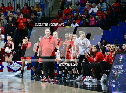 Thumbnail 1 in Nashville vs. Farmington (AAA 4A State Final) photogallery.
