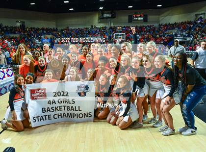 Thumbnail 1 in Nashville vs. Farmington (AAA 4A State Final) photogallery.