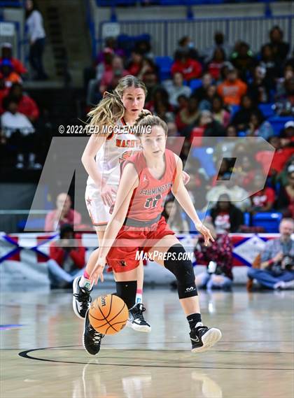 Thumbnail 1 in Nashville vs. Farmington (AAA 4A State Final) photogallery.