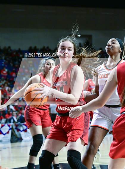 Thumbnail 2 in Nashville vs. Farmington (AAA 4A State Final) photogallery.