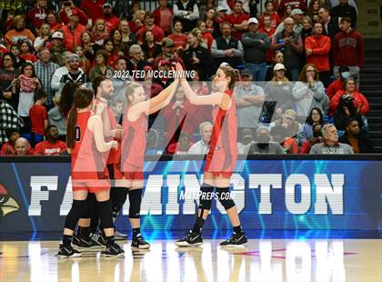 Thumbnail 2 in Nashville vs. Farmington (AAA 4A State Final) photogallery.
