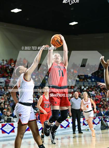 Thumbnail 3 in Nashville vs. Farmington (AAA 4A State Final) photogallery.