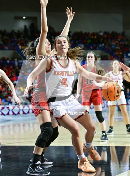 Thumbnail 3 in Nashville vs. Farmington (AAA 4A State Final) photogallery.