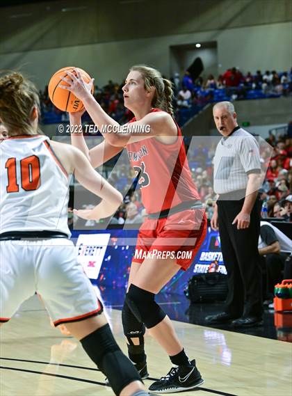 Thumbnail 1 in Nashville vs. Farmington (AAA 4A State Final) photogallery.