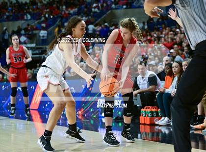 Thumbnail 2 in Nashville vs. Farmington (AAA 4A State Final) photogallery.