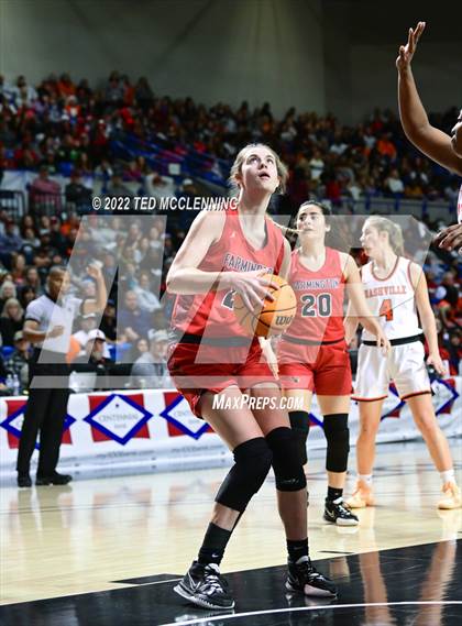 Thumbnail 3 in Nashville vs. Farmington (AAA 4A State Final) photogallery.