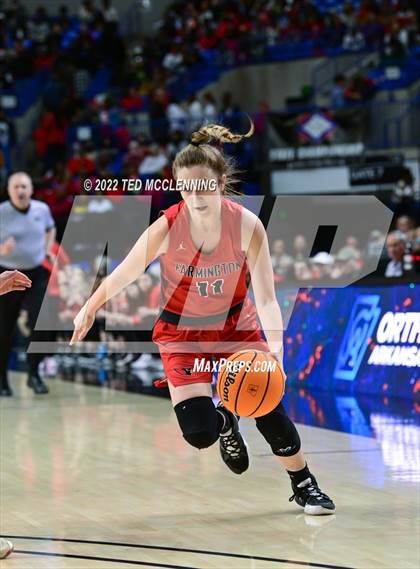 Thumbnail 2 in Nashville vs. Farmington (AAA 4A State Final) photogallery.