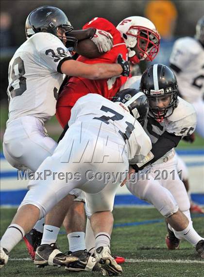 Thumbnail 3 in Freeport vs. Syosset photogallery.