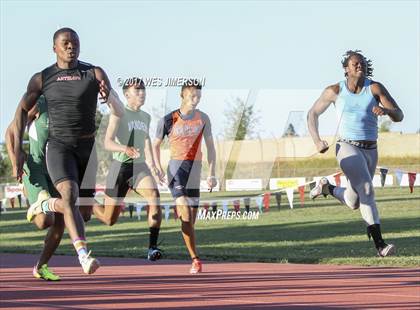 Thumbnail 1 in CIF Sac Joaquin Section Finals photogallery.