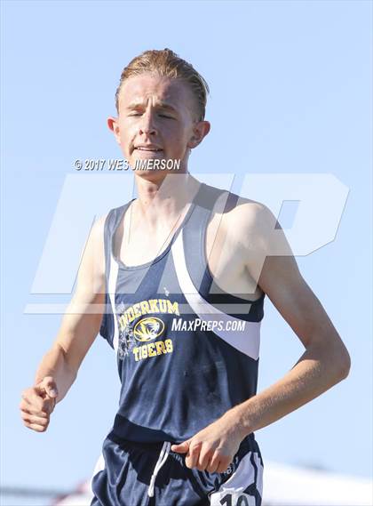 Thumbnail 2 in CIF Sac Joaquin Section Finals photogallery.
