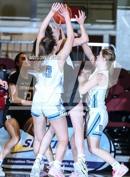 Thumbnail 2 in Westlake vs Croton-Harmon (Section 1 Class B Semifinal) photogallery.
