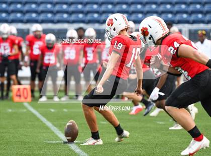 Thumbnail 2 in Charlotte Catholic vs. South Mecklenburg (Charlotte Kickoff Night) photogallery.