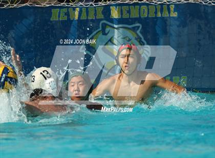Thumbnail 3 in Mission San Jose vs Clayton Valley Charter (Labor Day Bash) photogallery.