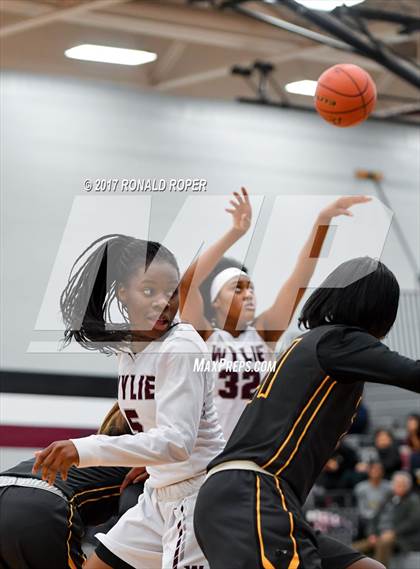 Thumbnail 3 in Wylie @ Plano East photogallery.