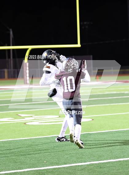 Thumbnail 3 in Grand Saline vs Troup photogallery.