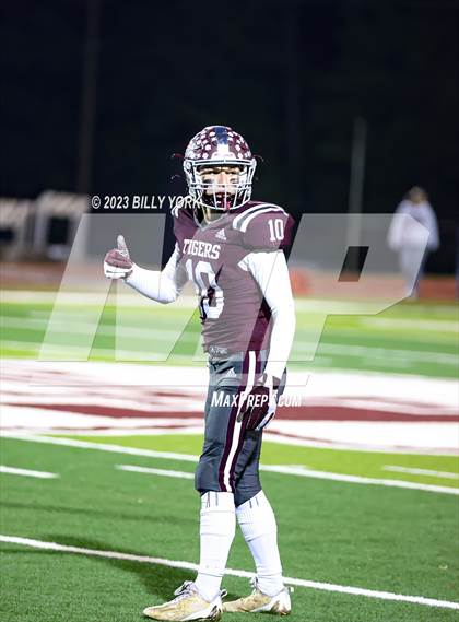 Thumbnail 2 in Grand Saline vs Troup photogallery.