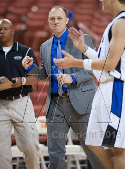 Thumbnail 3 in Mumford vs. San Augustine (UIL 1A Semifinal) photogallery.