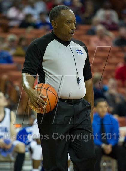 Thumbnail 1 in Mumford vs. San Augustine (UIL 1A Semifinal) photogallery.