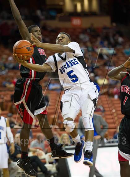 Thumbnail 2 in Mumford vs. San Augustine (UIL 1A Semifinal) photogallery.