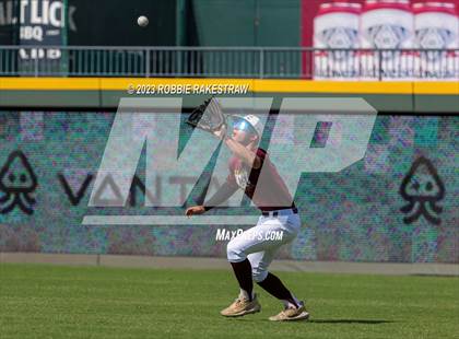 Thumbnail 3 in Magnolia West vs. Reedy (UIL 5A Baseball State Semifinal) photogallery.
