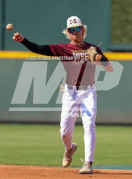 Thumbnail 1 in Magnolia West vs. Reedy (UIL 5A Baseball State Semifinal) photogallery.