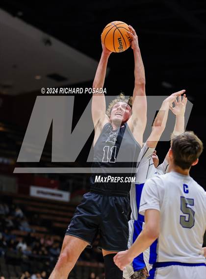 Thumbnail 2 in Strathmore @ Caruthers (CIF CS Boys Basketball Championships D VI) photogallery.