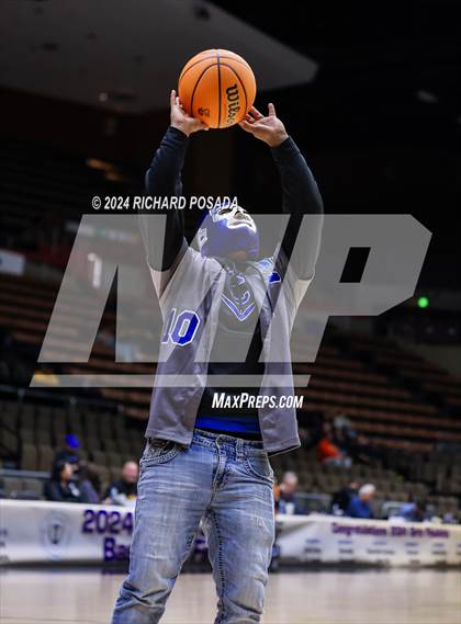 Thumbnail 2 in Strathmore @ Caruthers (CIF CS Boys Basketball Championships D VI) photogallery.